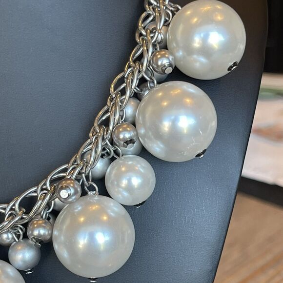 New York & Company Chunky Chain Necklace with Faux Pearls Silver Tone Adjustable - Picture 4 of 5